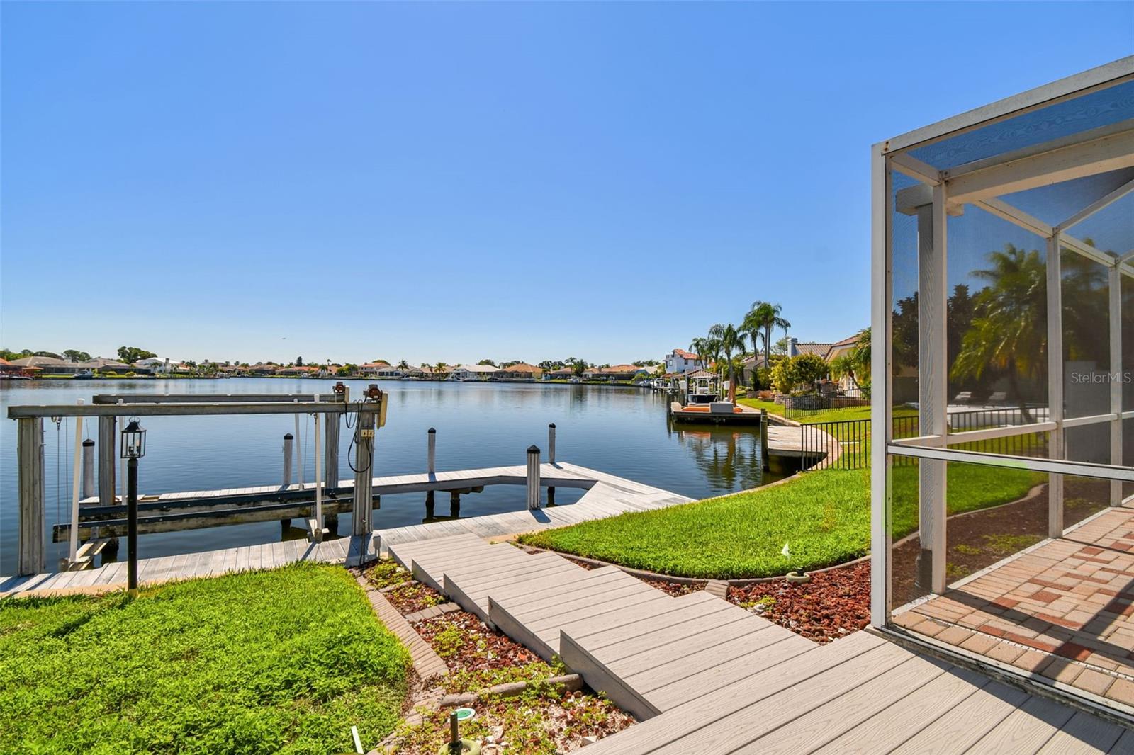 BAYSIDE WEST - Residential