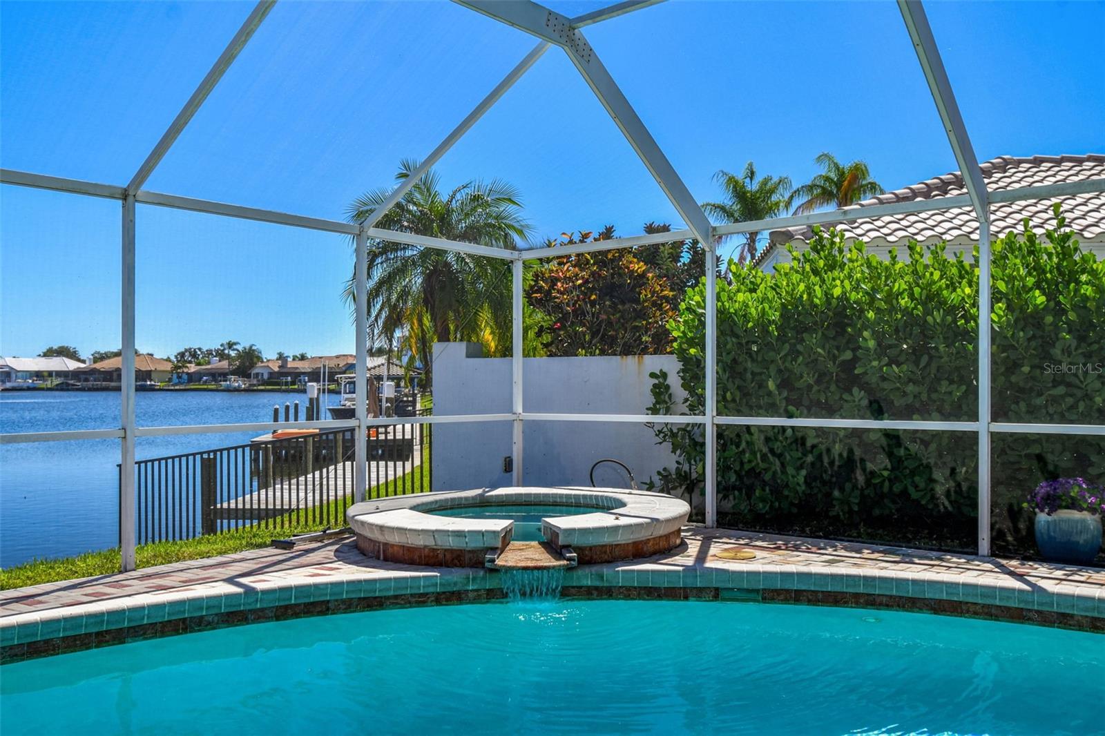 BAYSIDE WEST - Residential