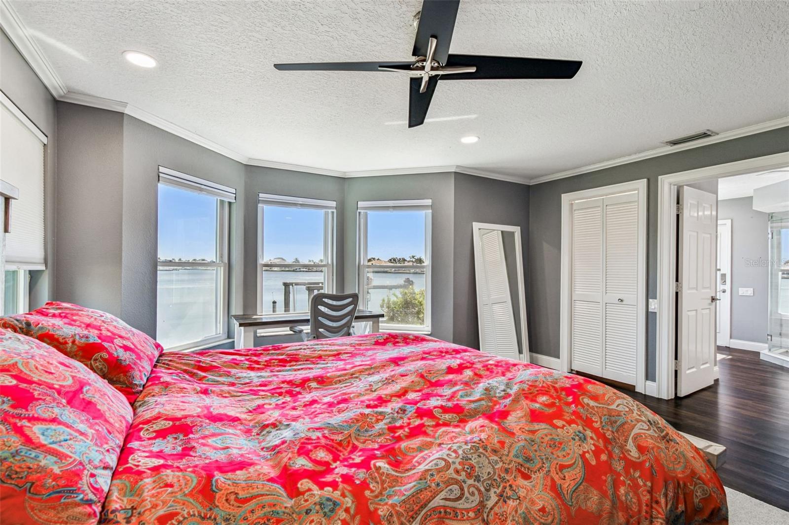 BAYSIDE WEST - Residential