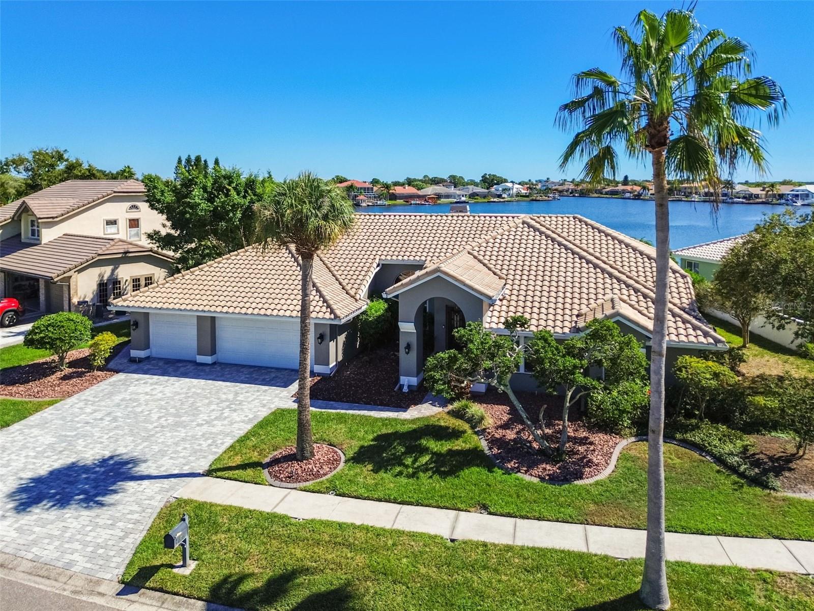 BAYSIDE WEST - Residential