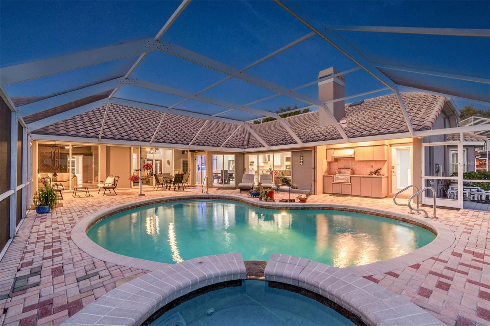 BAYSIDE WEST - Residential