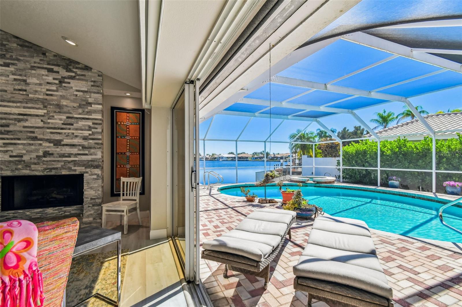 BAYSIDE WEST - Residential