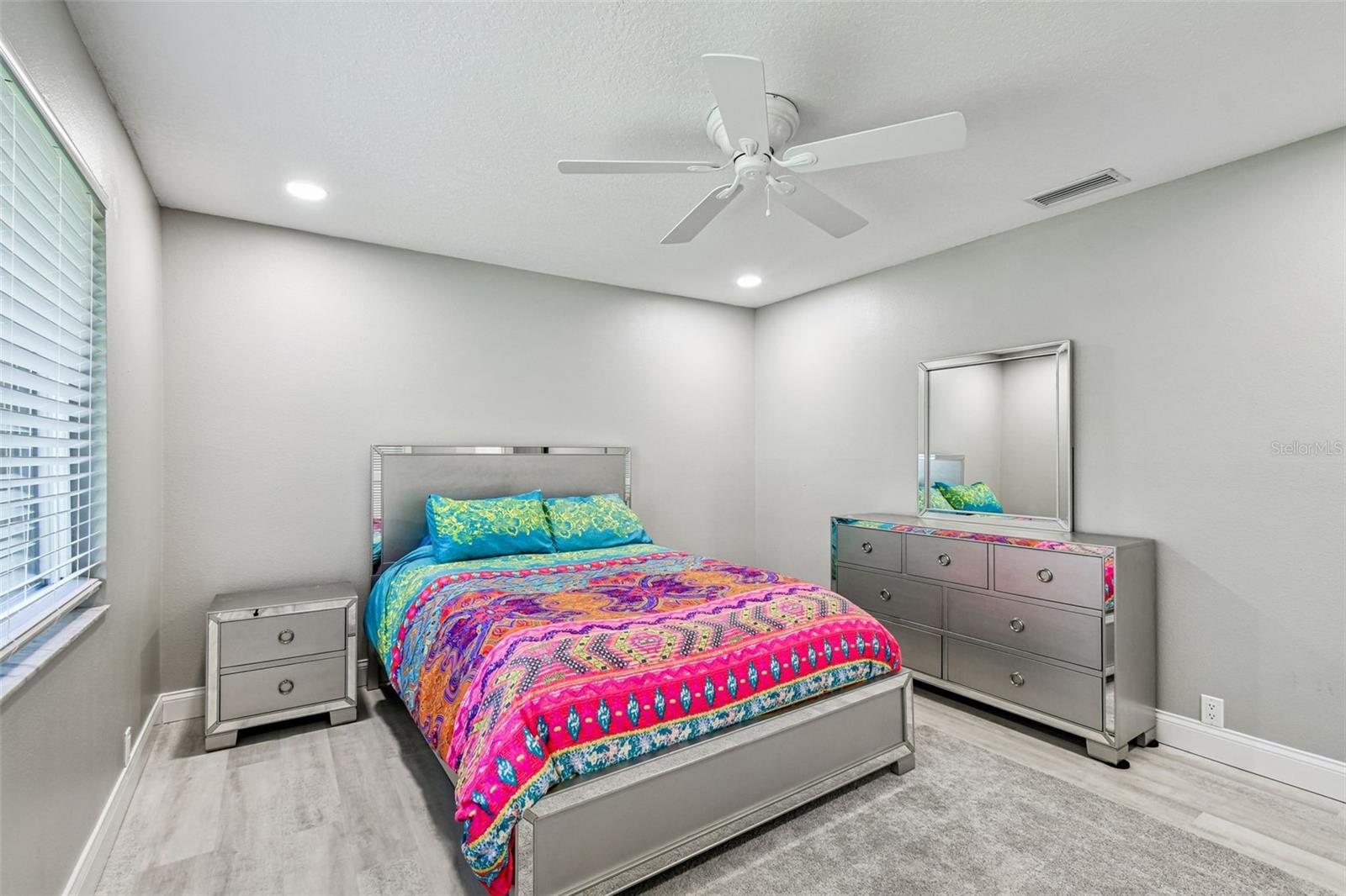 BAYSIDE WEST - Residential