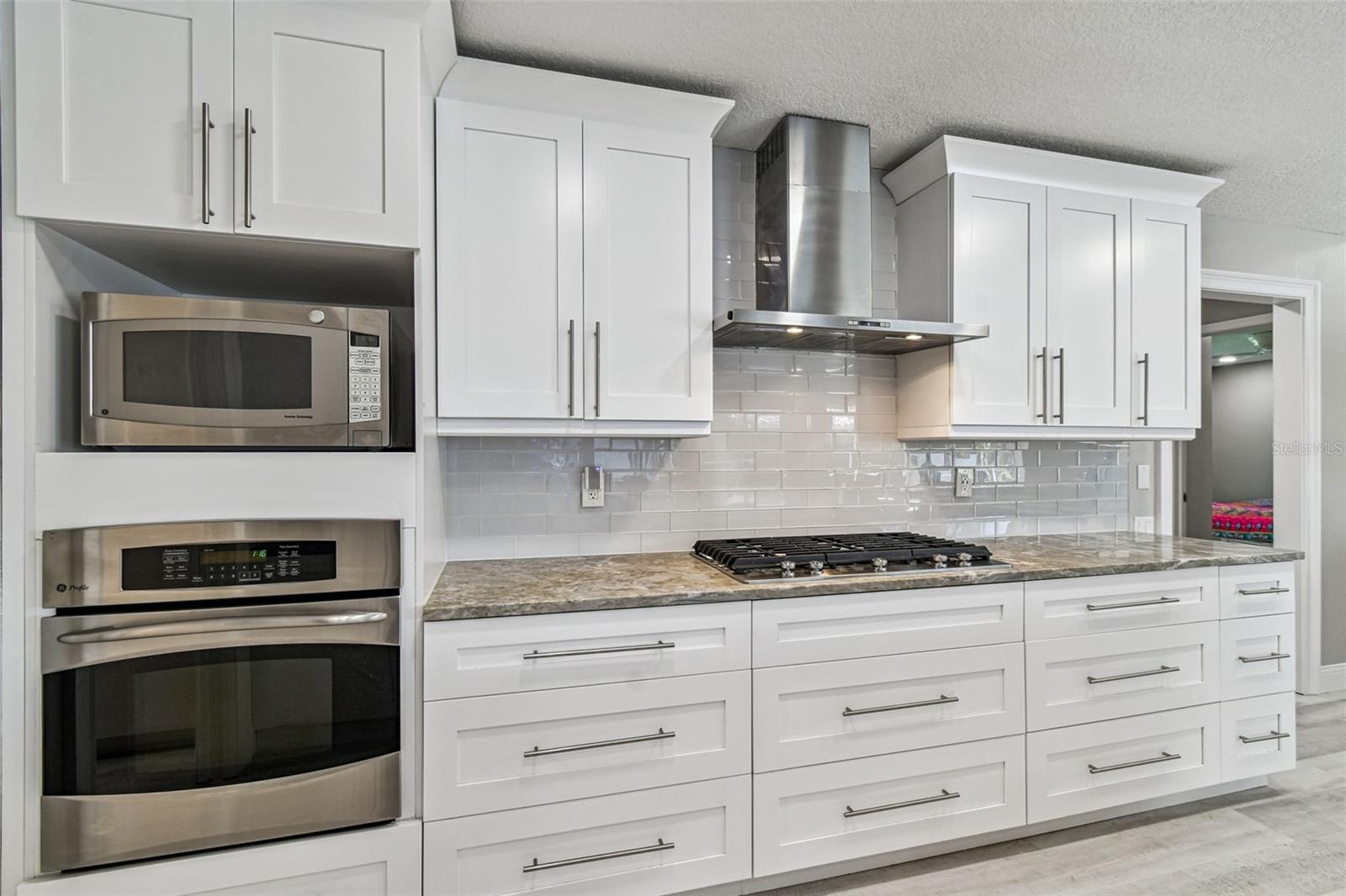BAYSIDE WEST - Residential