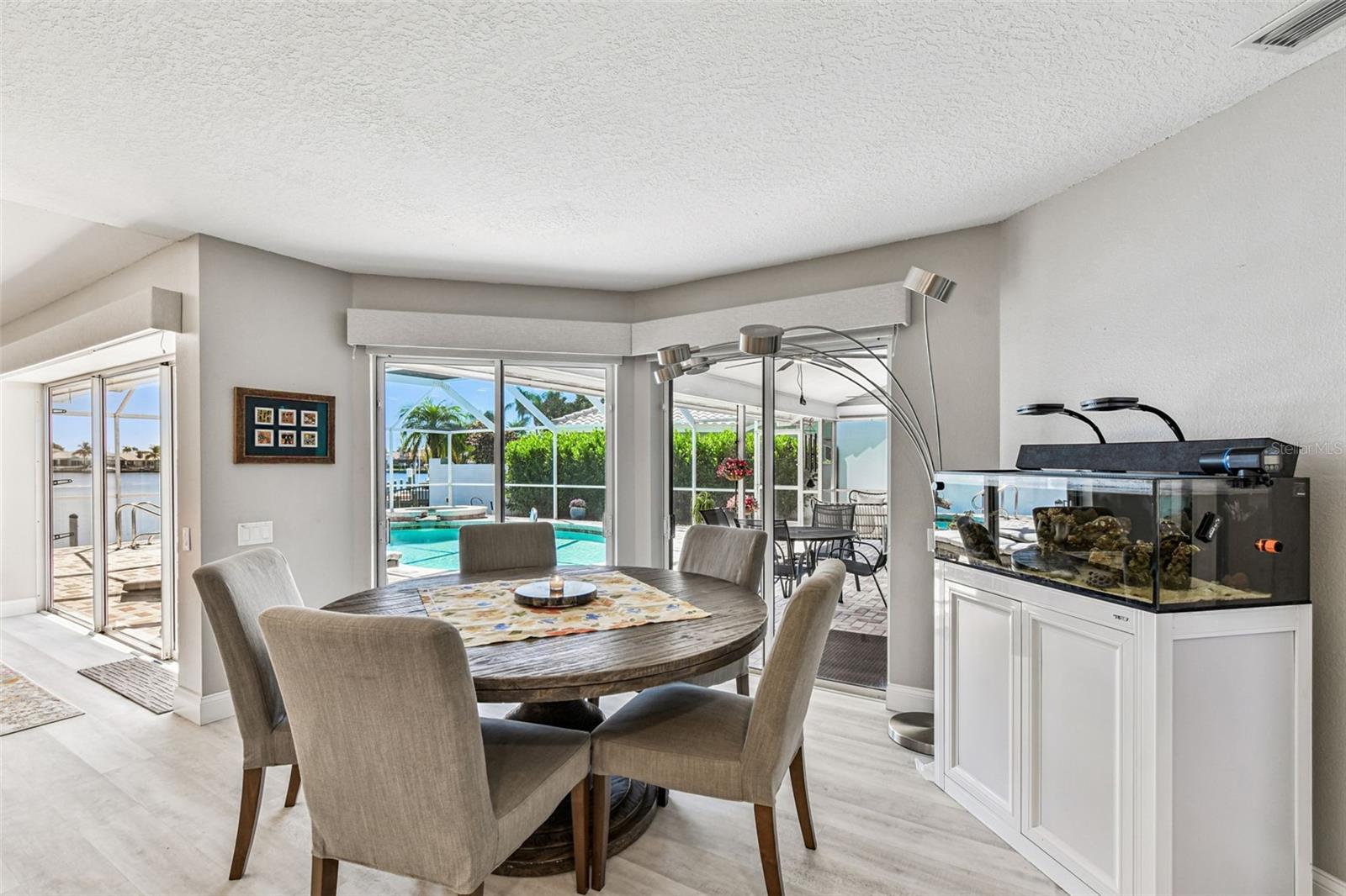 BAYSIDE WEST - Residential