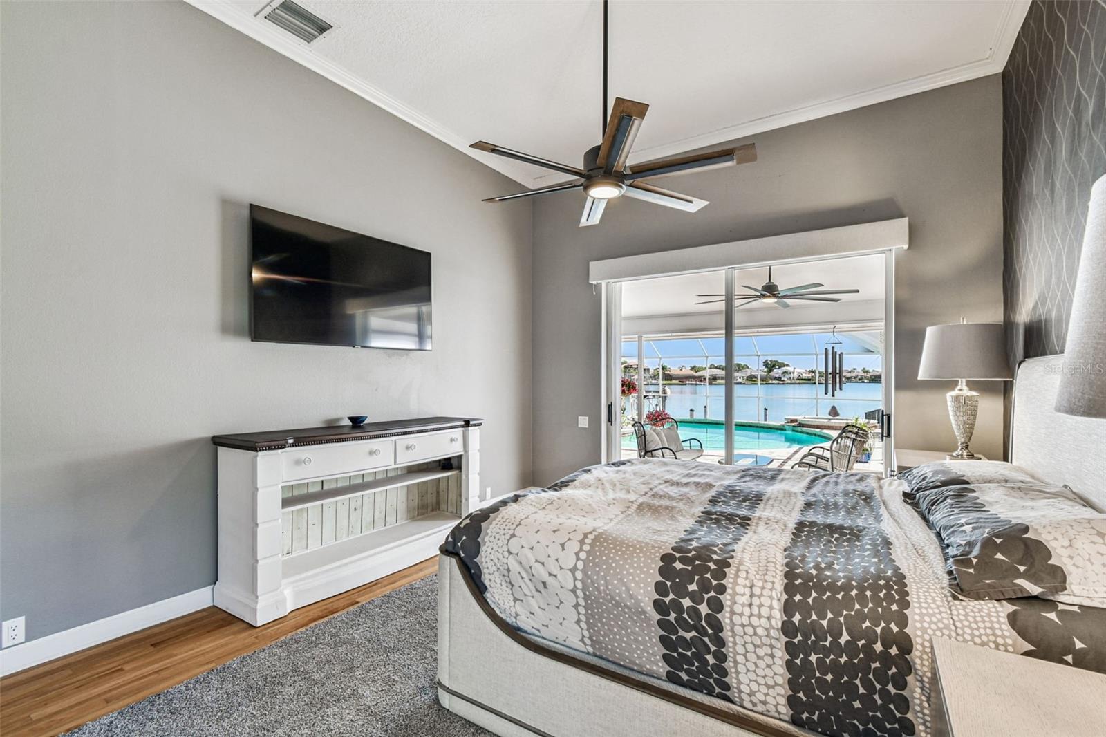BAYSIDE WEST - Residential