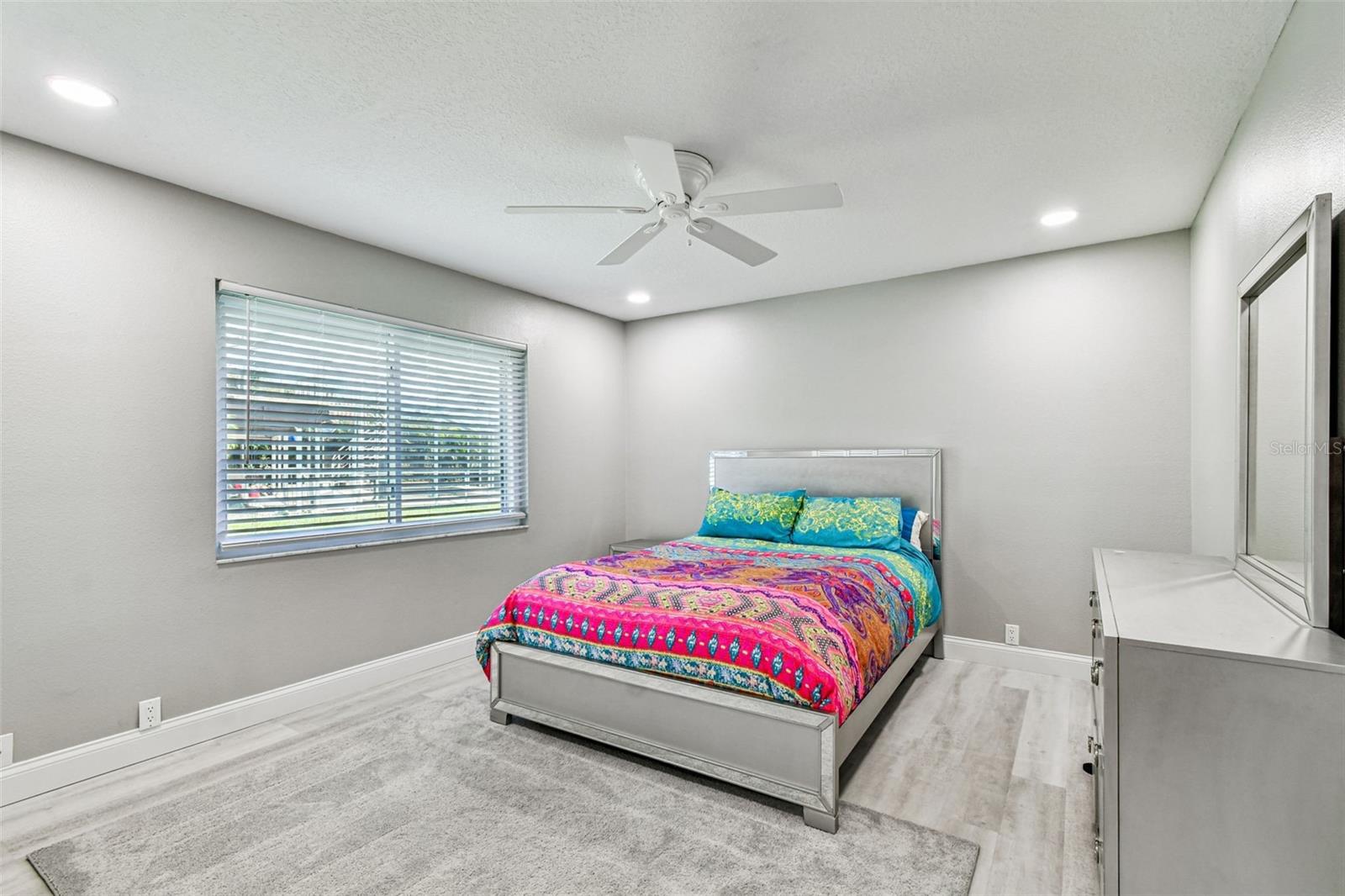 BAYSIDE WEST - Residential