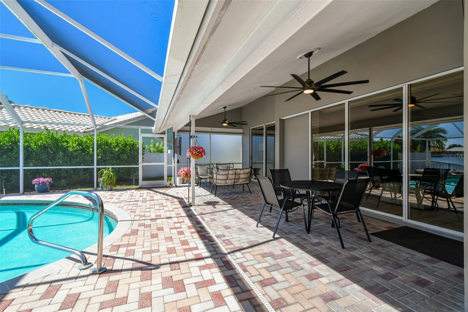 BAYSIDE WEST - Residential