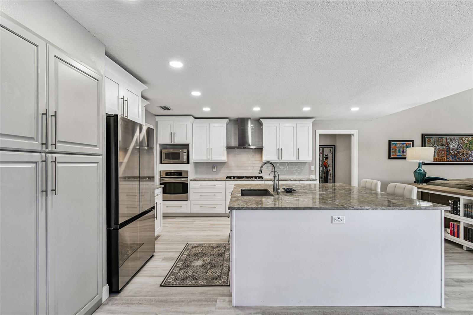 BAYSIDE WEST - Residential