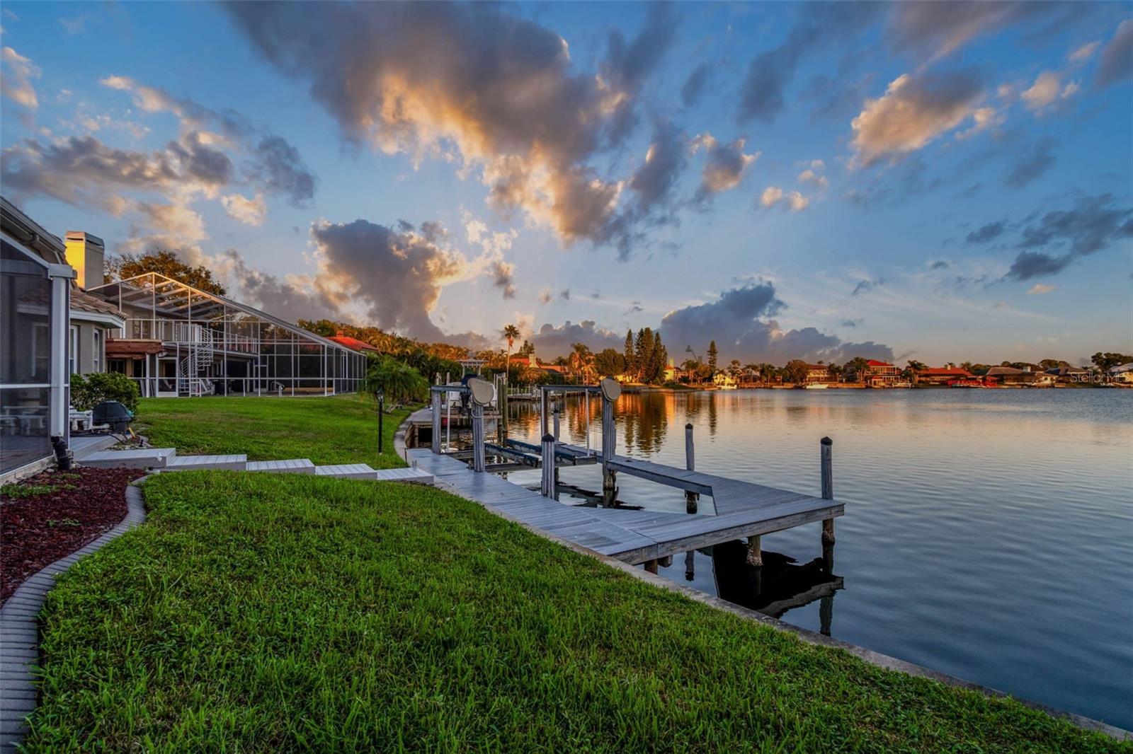 BAYSIDE WEST - Residential
