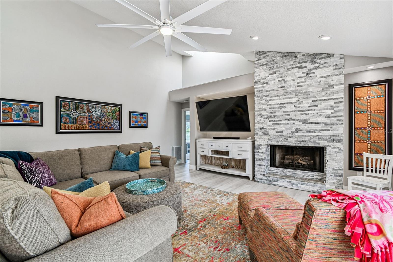 BAYSIDE WEST - Residential