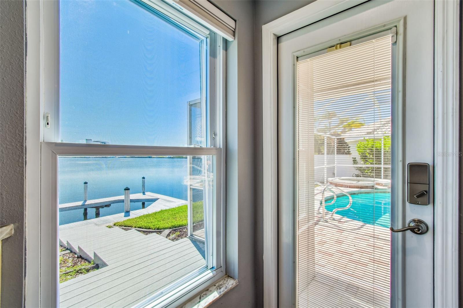 BAYSIDE WEST - Residential