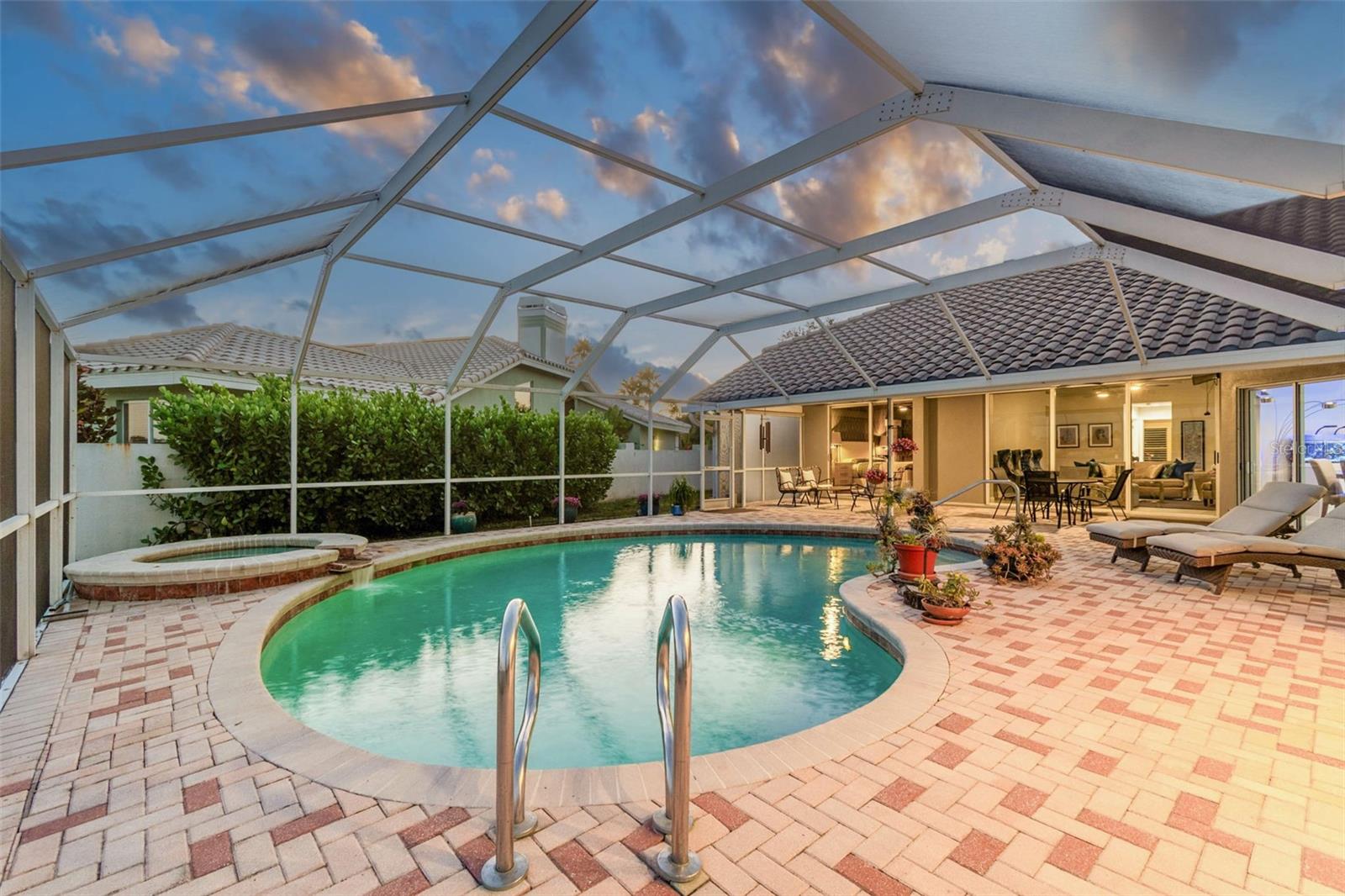 BAYSIDE WEST - Residential