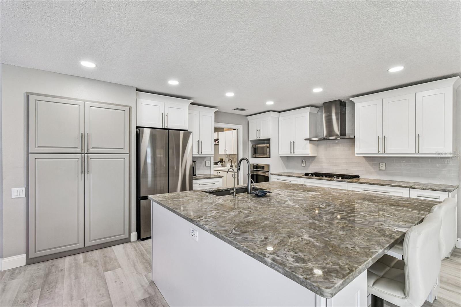 BAYSIDE WEST - Residential
