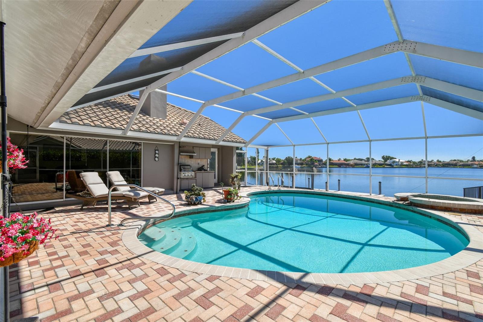BAYSIDE WEST - Residential