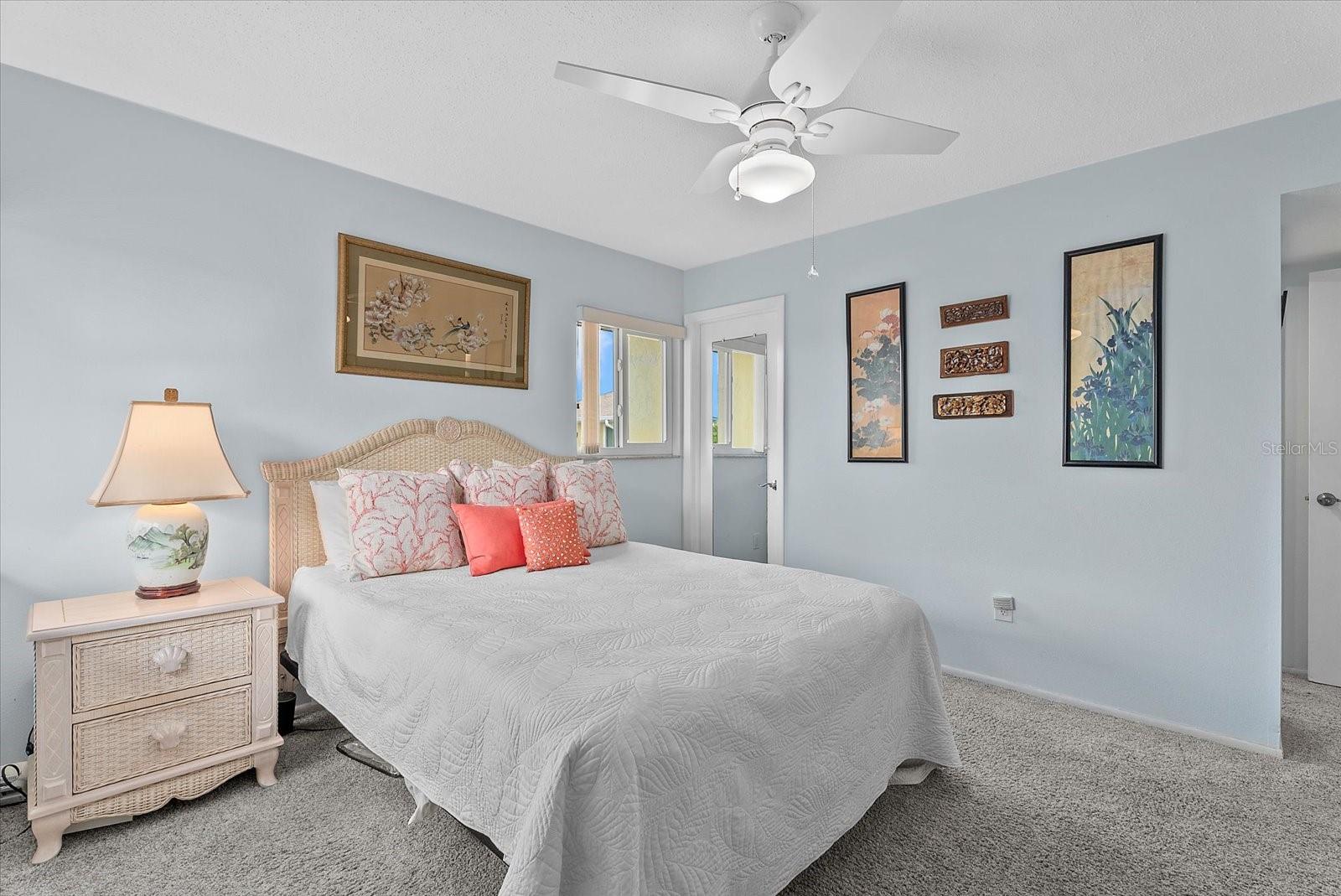 LYONS COVE - Residential