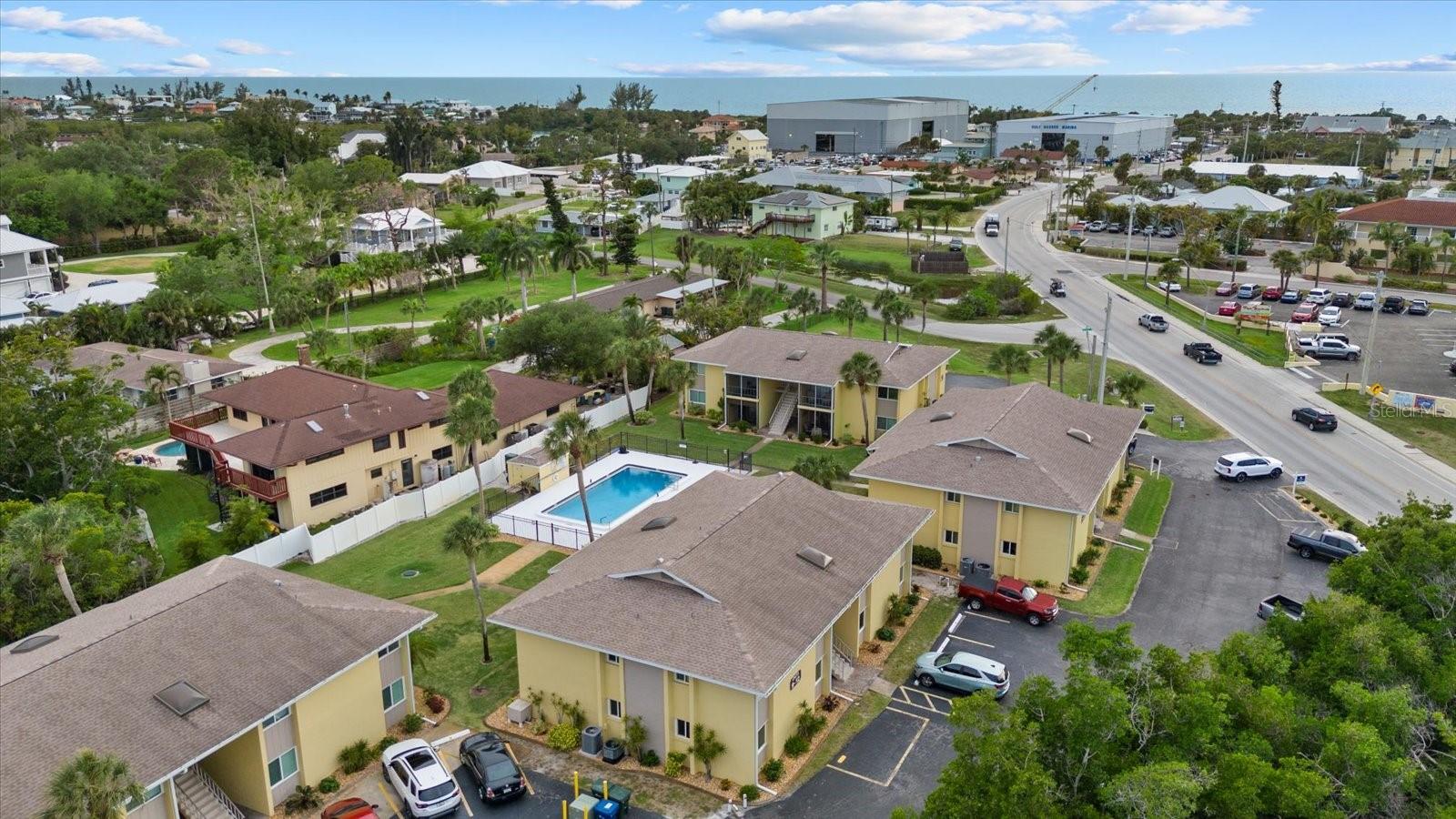 LYONS COVE - Residential