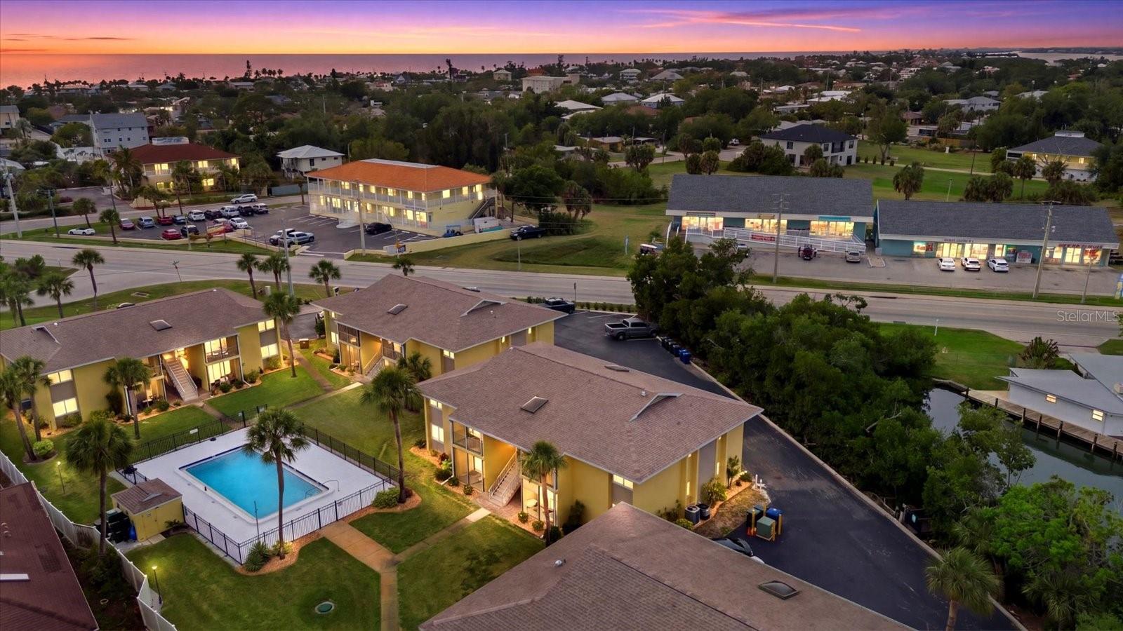 LYONS COVE - Residential