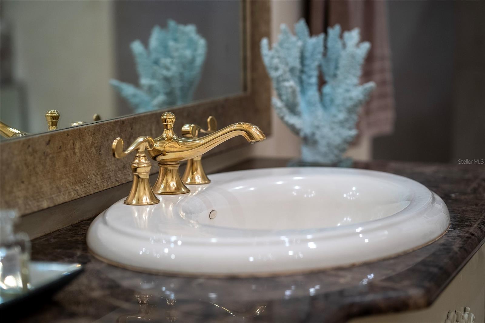 KEENES POINTE - Residential