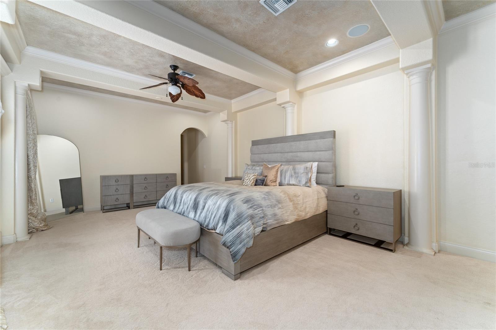 KEENES POINTE - Residential