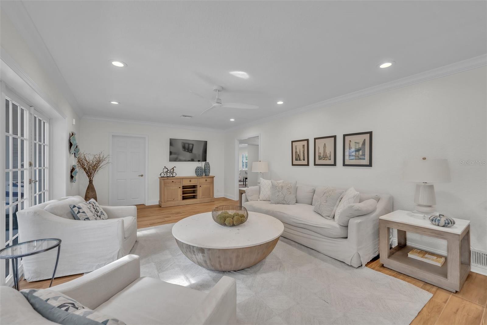 SICILIAN SHORES - Residential