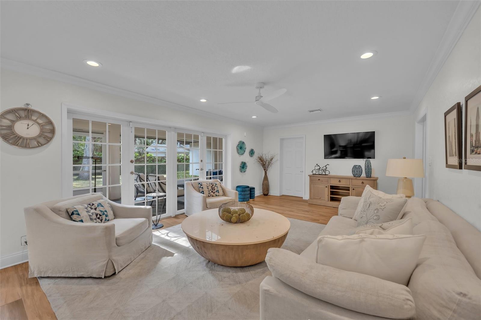 SICILIAN SHORES - Residential