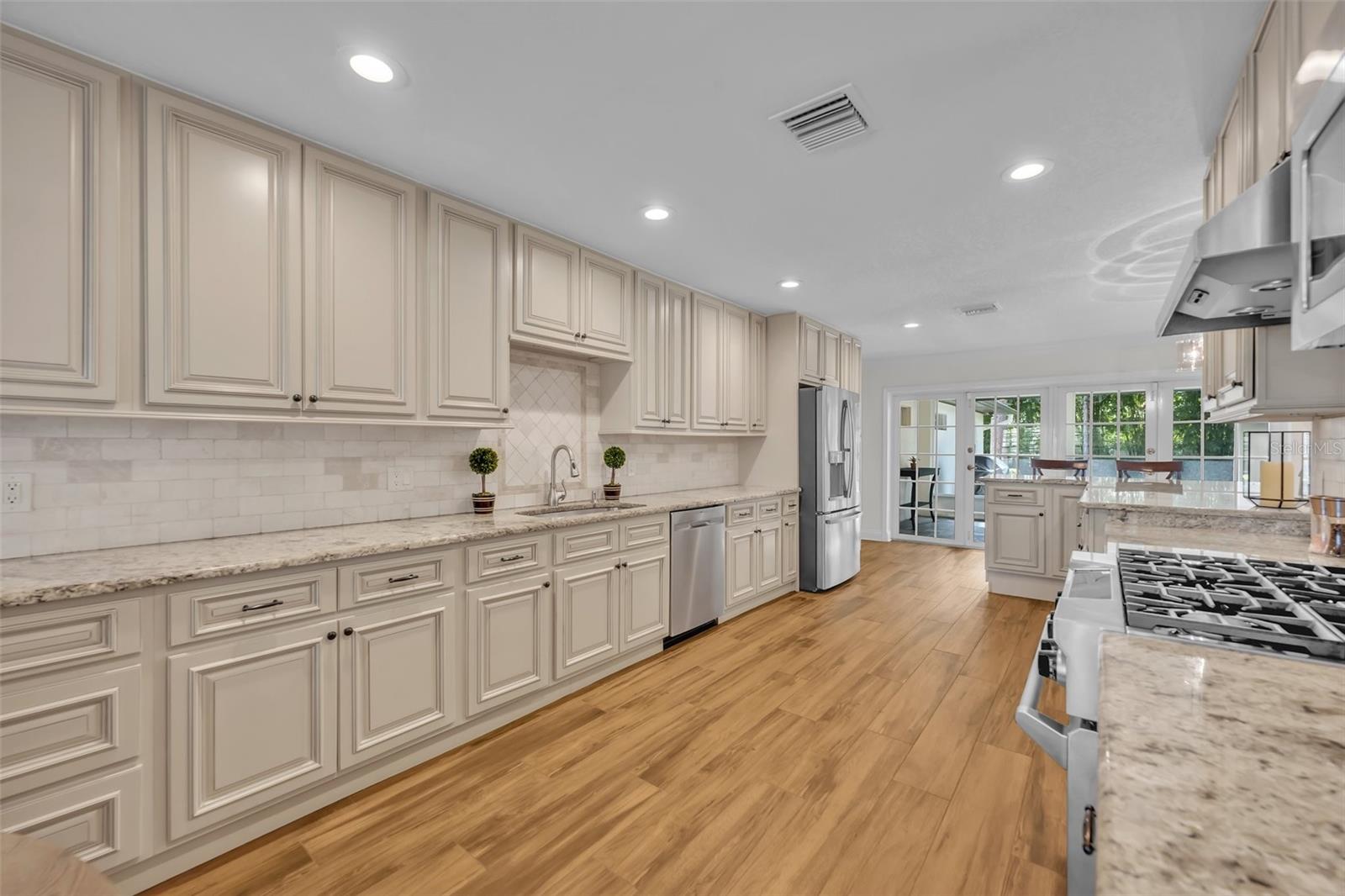 SICILIAN SHORES - Residential