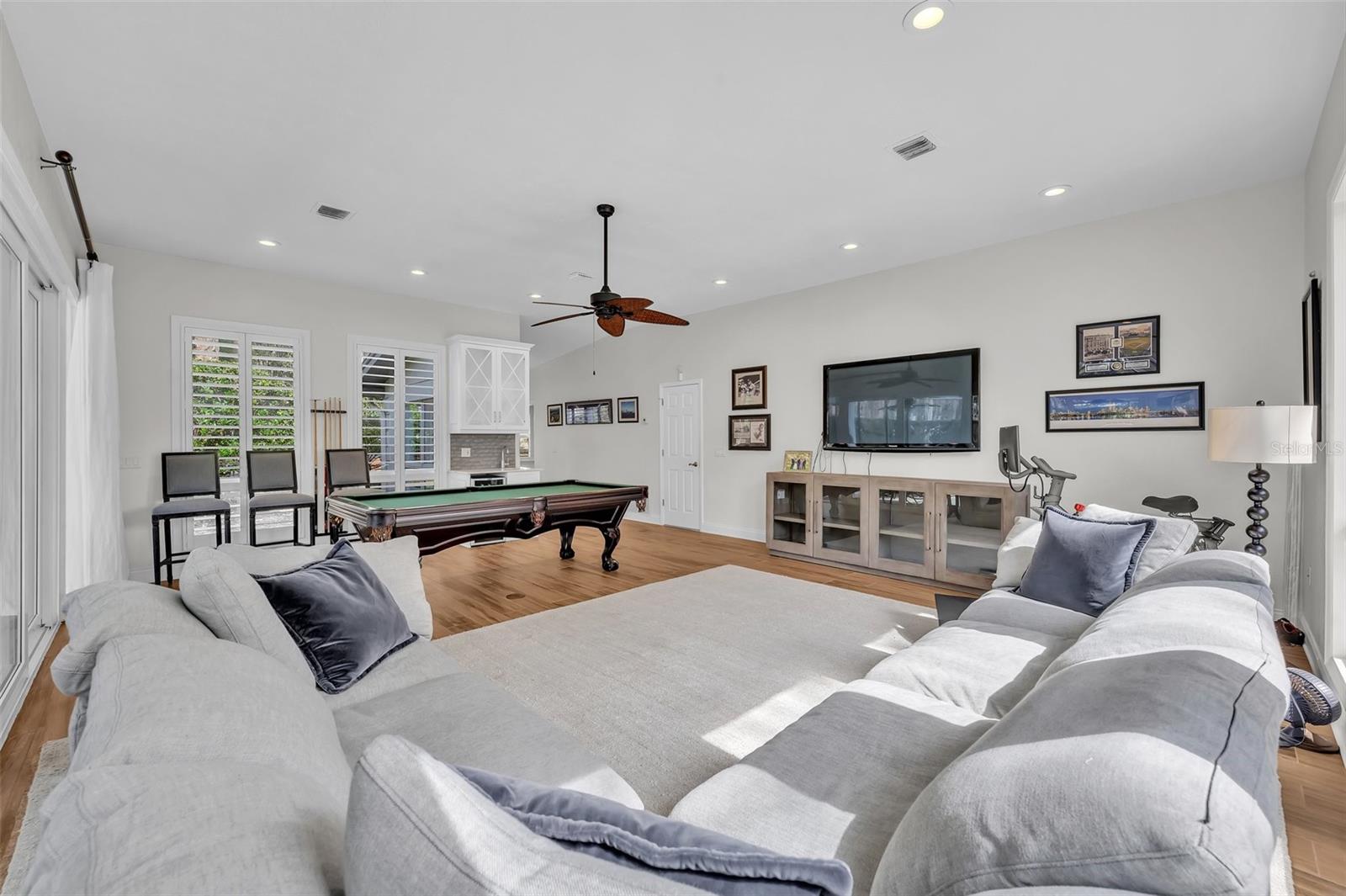 SICILIAN SHORES - Residential