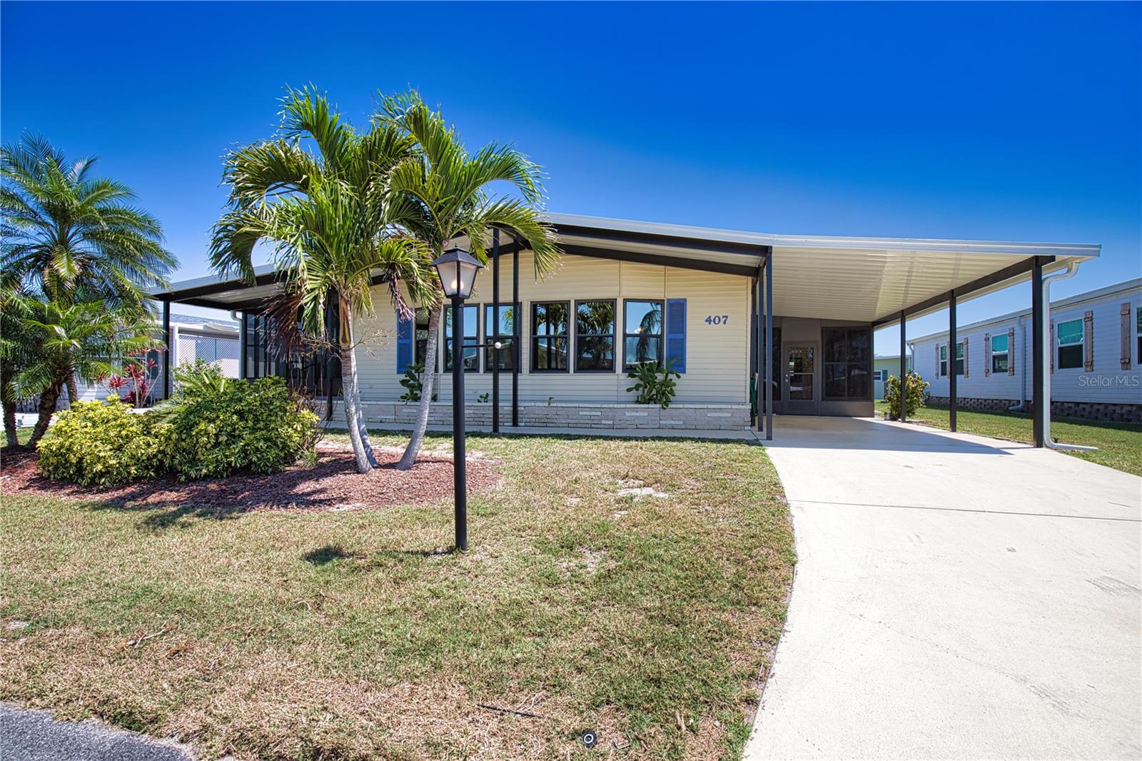 LA CASA MHP CO-OP - Residential