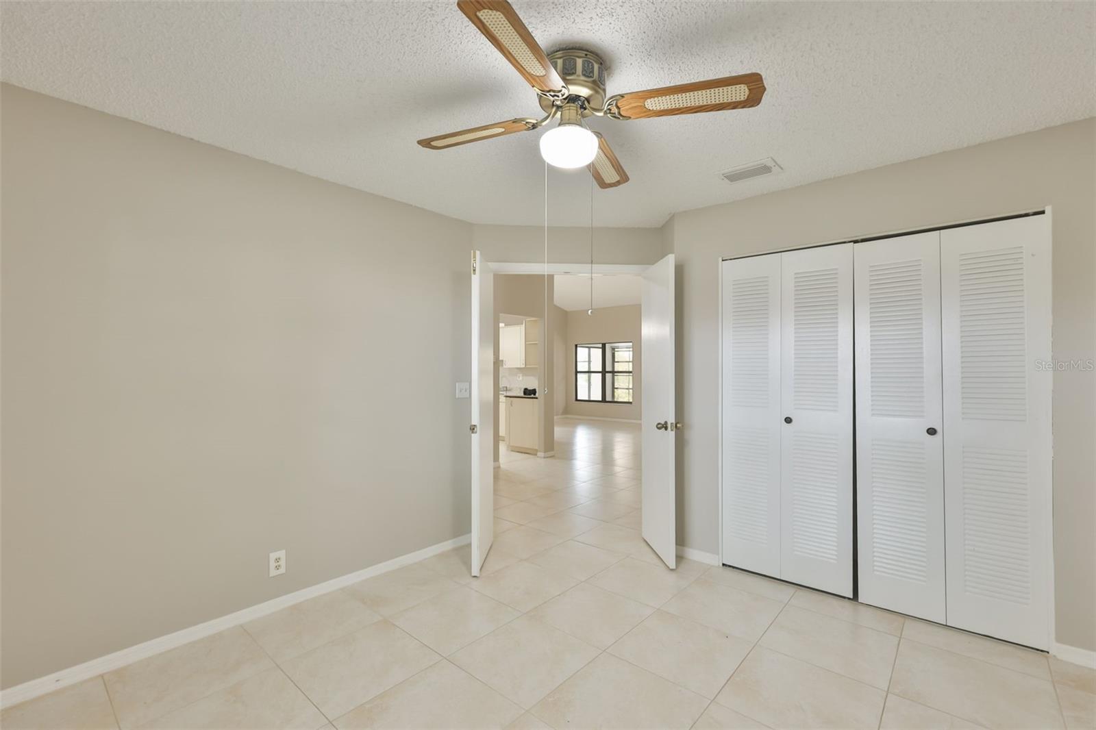 LANCASTER IV CONDO PH - Residential