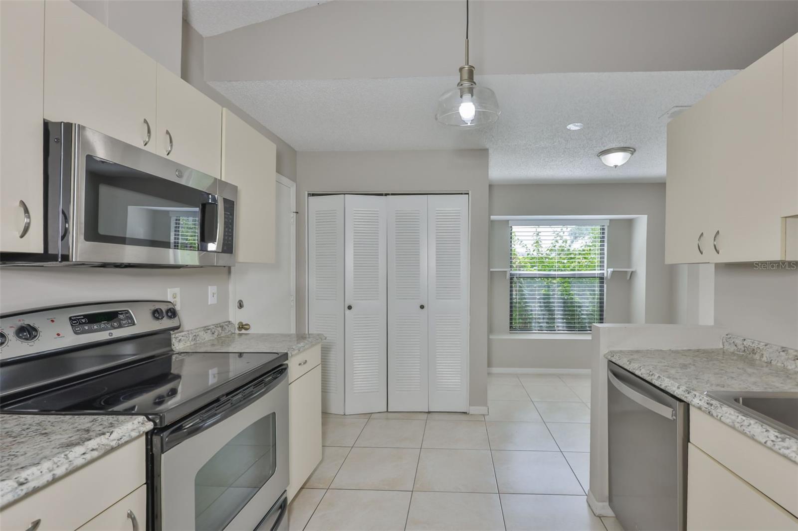 LANCASTER IV CONDO PH - Residential