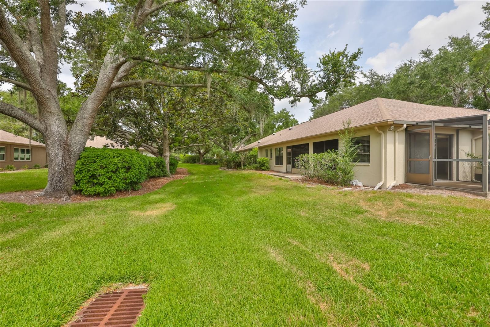 LANCASTER IV CONDO PH - Residential