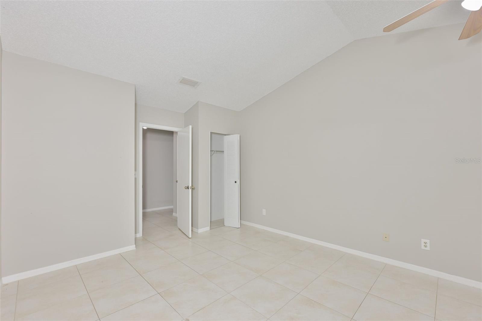 LANCASTER IV CONDO PH - Residential