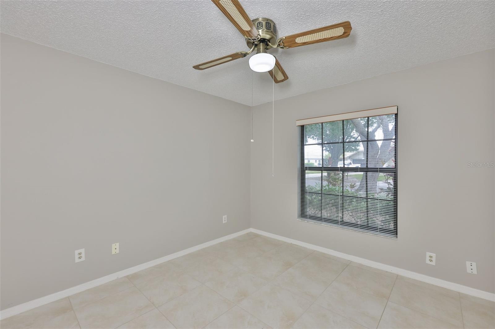 LANCASTER IV CONDO PH - Residential