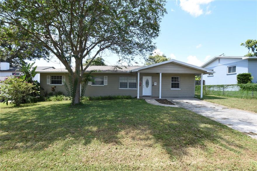 This great central Lakeland pool home features 3 bedrooms and 1.5 baths with a family room, living room and a den/office/4th bedroom & inside utility room with washer and dryer included as a courtesy item. The home has a fenced yard with a screened in pool. Pool Care and lawn care is included in rent.

    Administration Fee:
    Upon approval tenants will be subject to a $250 one-time administration fee.

    This property is proud to offer deposit-free living to qualified renters through Obligo! We understand that moving costs can add up, so we want to extend financial flexibility to our residents.

    Resident Benefit Package (Included in rental amount):
    -Bi-monthly A/C Filter Delivery
    -$100,000 Tenant Liability Insurance/ $10,000 Content Coverage
    -PestShare Service
    -Identity Protection
    -Credit building (All Credit Bureaus)
    -Piñata Tenant Rewards Program
    -Tenant Portal Access: Online payments & submission of maintenance requests
    -24 Hour Emergency Maintenance Hotline
    -One time Late Fee Forgiveness
    -$500 Rebate after closing if you purchase a home with one of our preferred Realtors