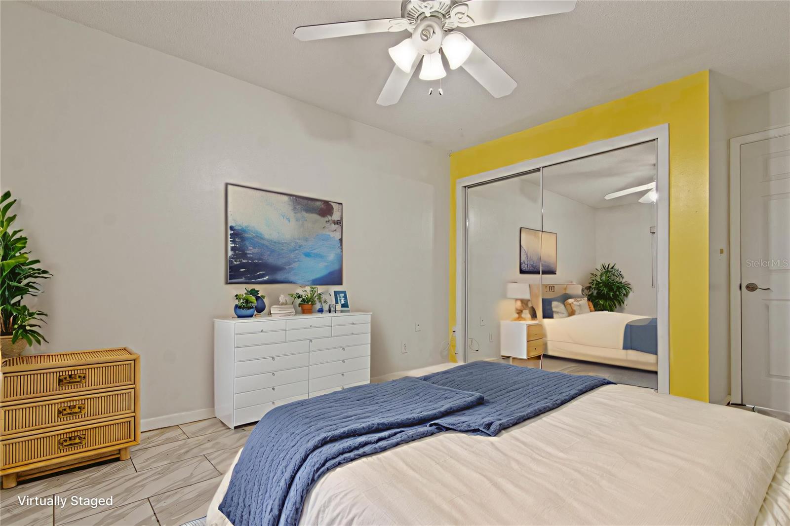 TWIN OAKS APTS - Residential