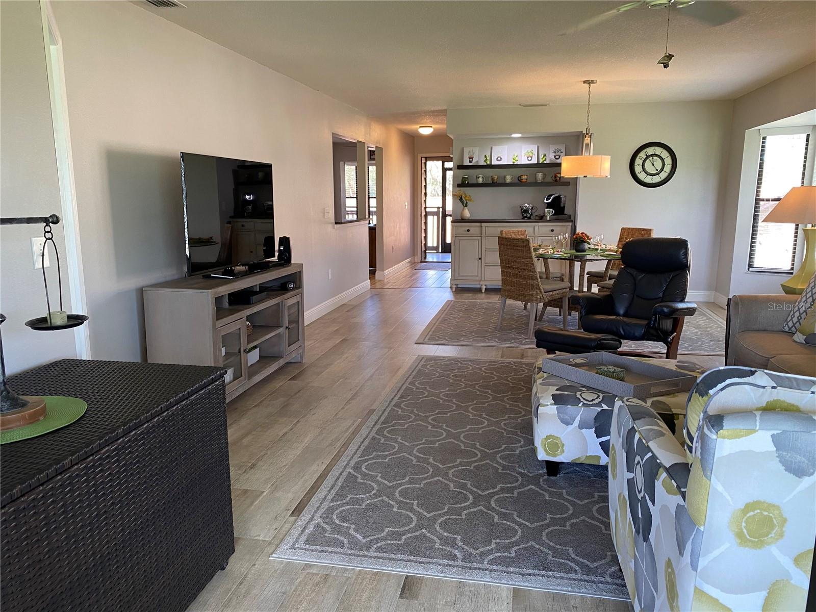 AVISTA OF PALM-AIRE SEC 1 - Residential Lease