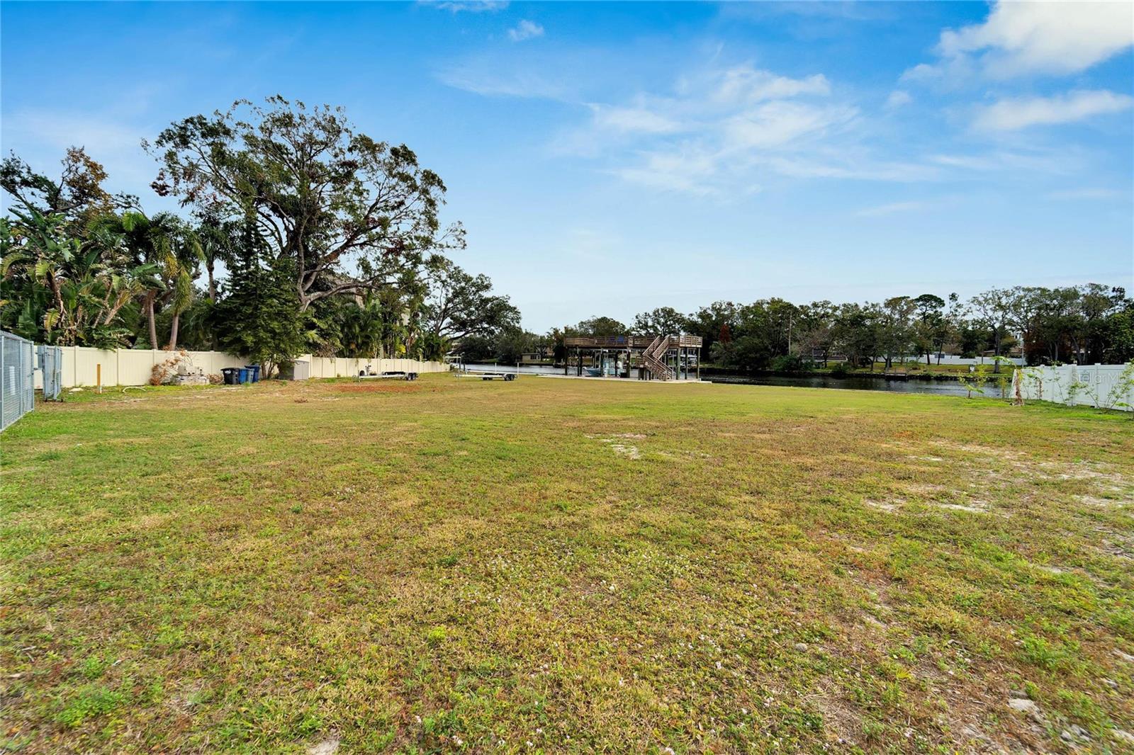PRINCESS PARK 1 - Land