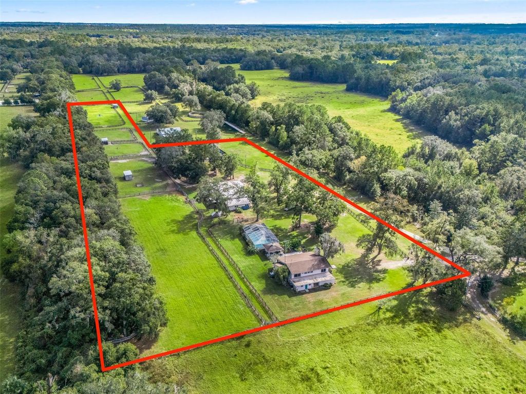 Photo of 9420 NW 125th Avenue, Ocala, FL 34482 (MLS # OM717422)