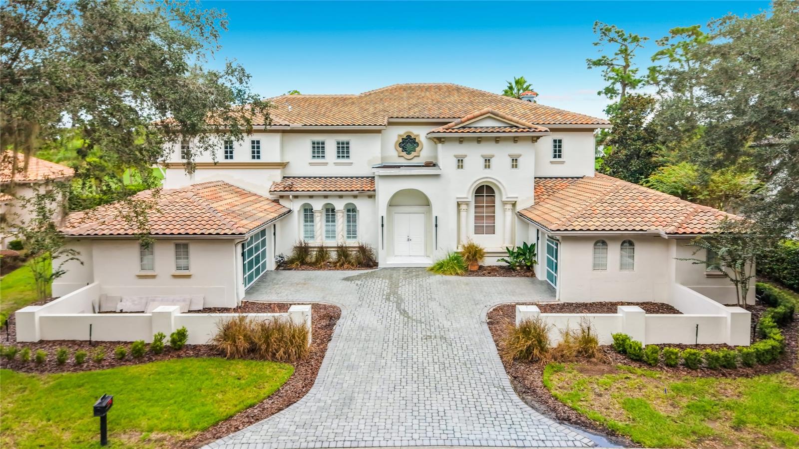 Casas a venda 2 - Jen Dantas 9563 BLANDFORD ROAD