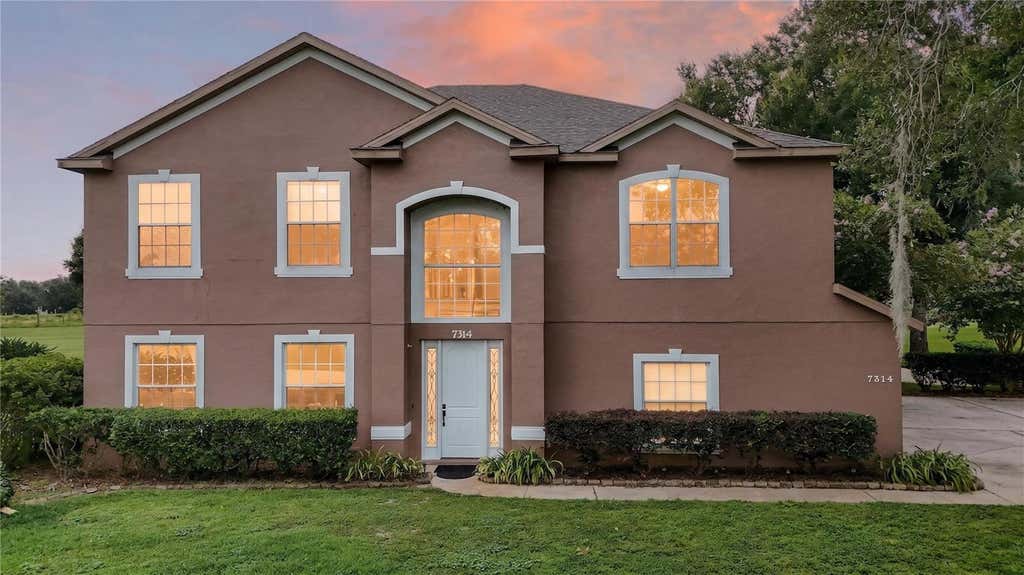 Photo of 7314 Spring Mountain Lane, Yalaha, FL 34797 (MLS # G5114616)