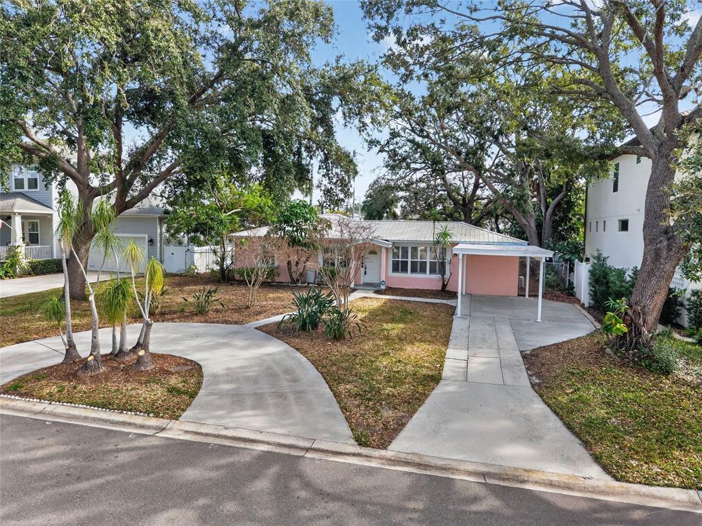 Photo of 3616 S Omar Avenue, Tampa, FL 33629 (MLS # TB8466416)