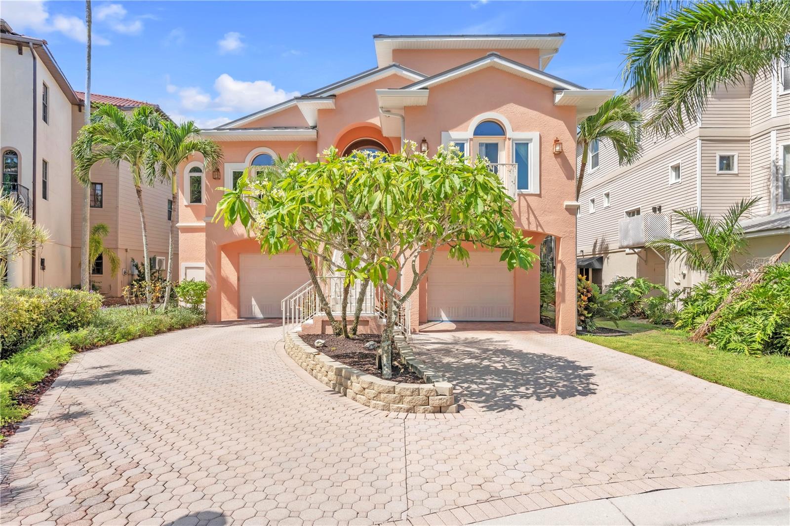 1508 BOWLEES COVE