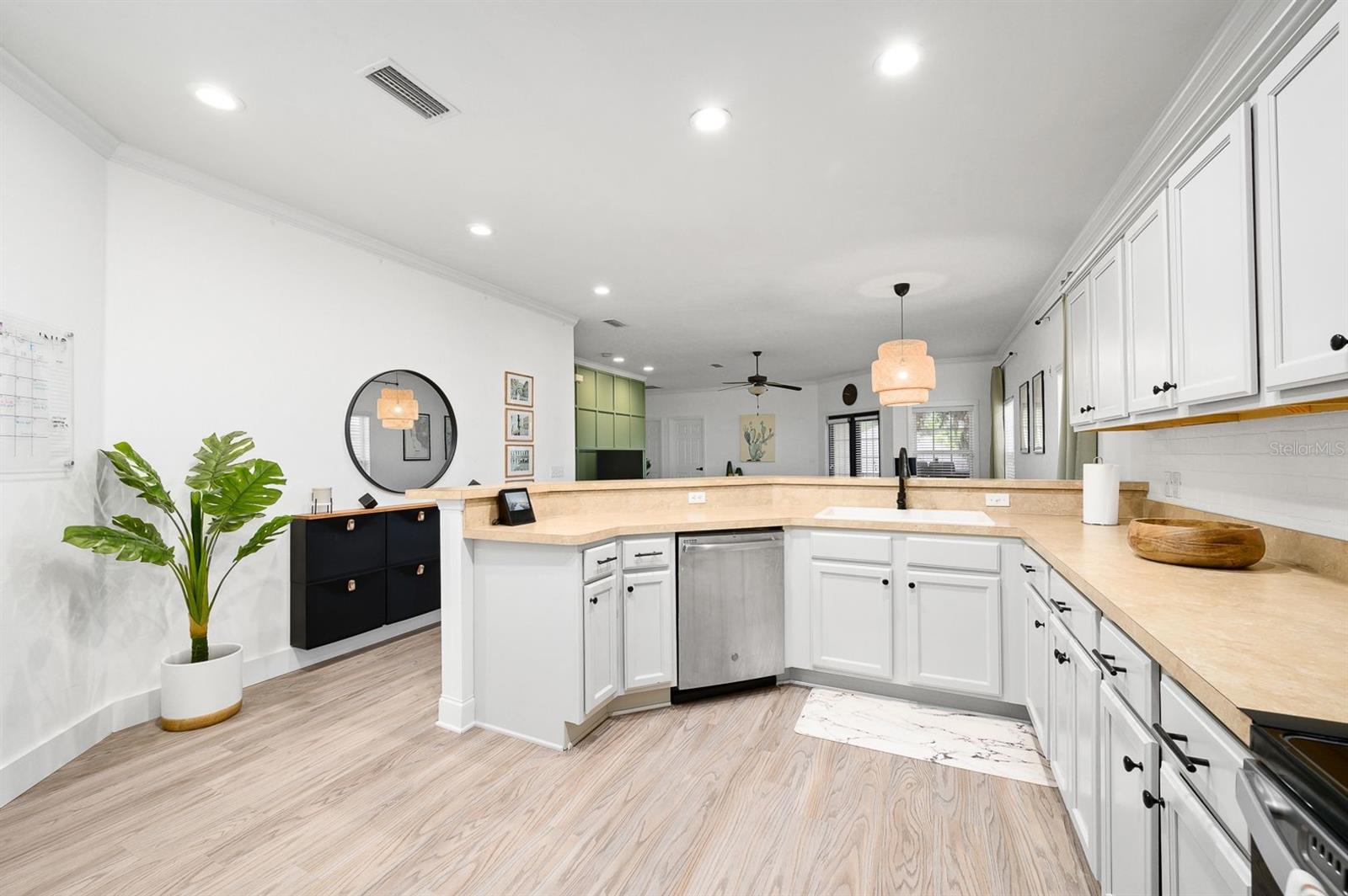 SOUTH POINTE PH 1 UNIT 5-B - Residential Lease