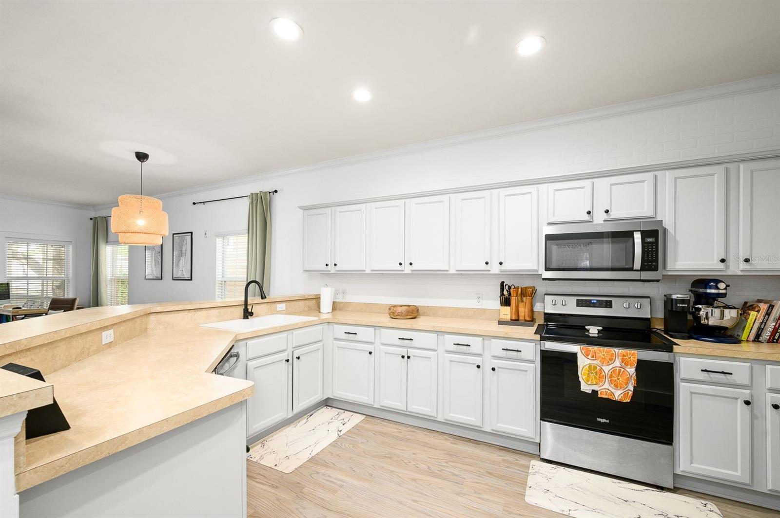 SOUTH POINTE PH 1 UNIT 5-B - Residential Lease