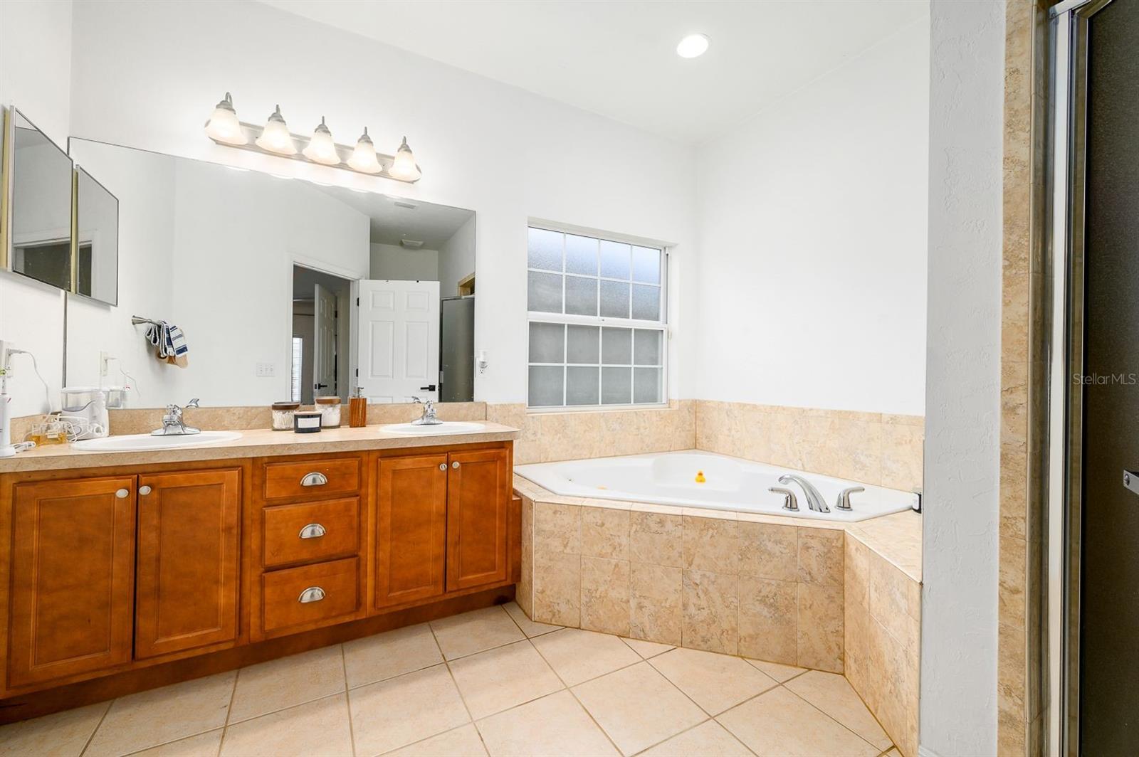 SOUTH POINTE PH 1 UNIT 5-B - Residential Lease