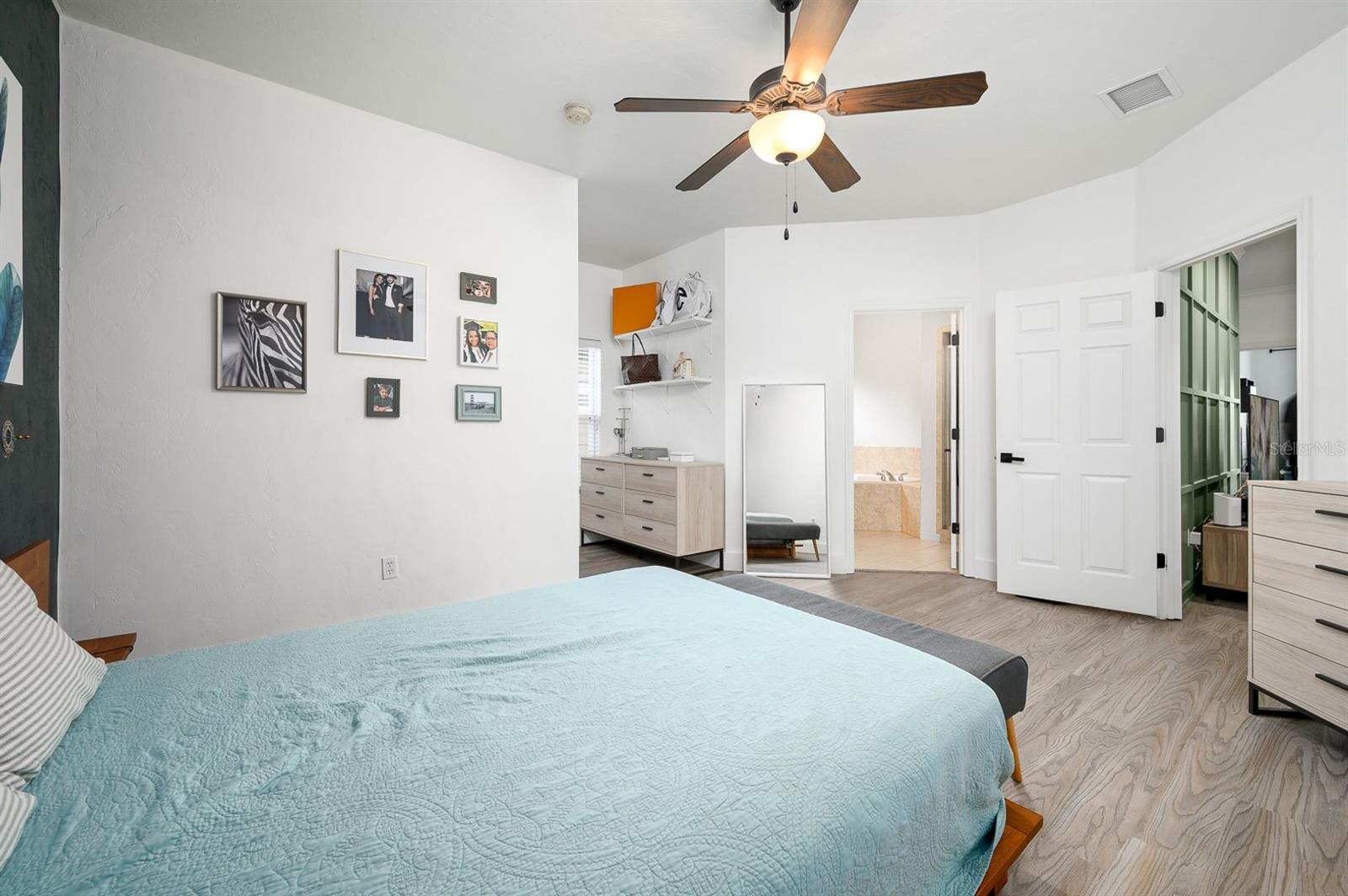 SOUTH POINTE PH 1 UNIT 5-B - Residential Lease