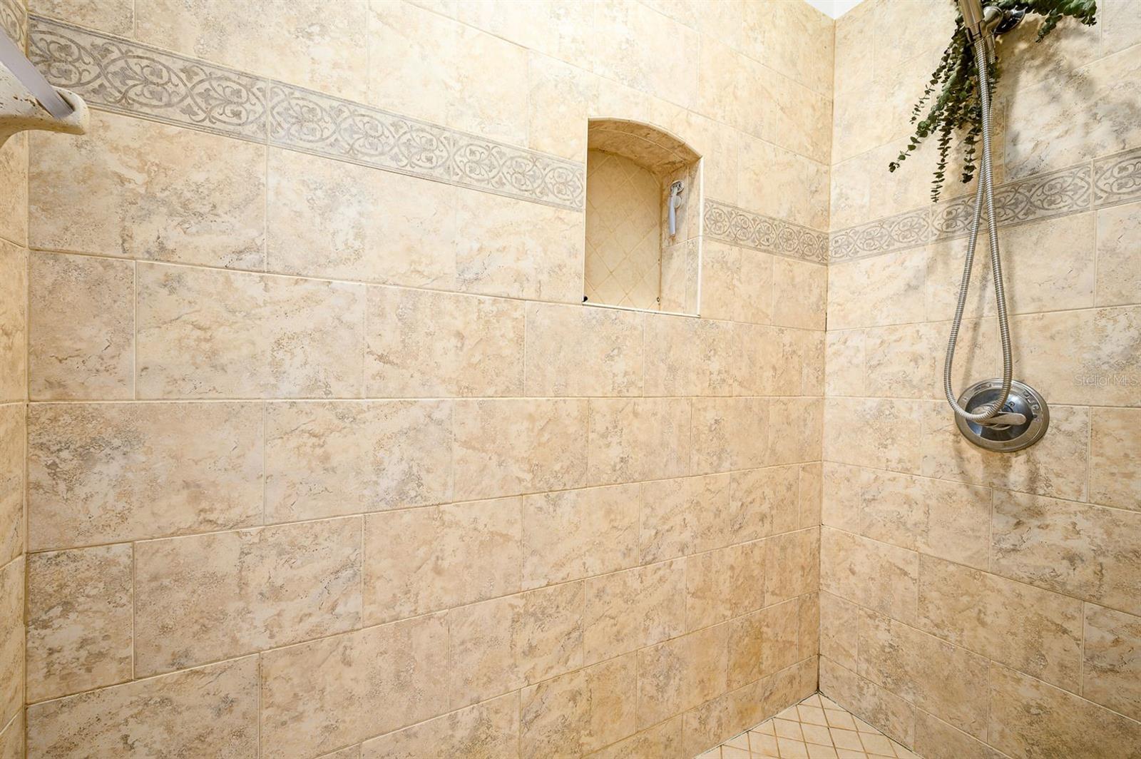 SOUTH POINTE PH 1 UNIT 5-B - Residential Lease