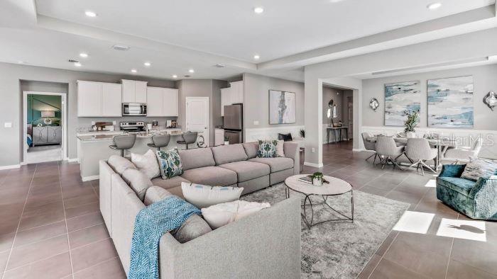 4306 HONEYBEE COURT