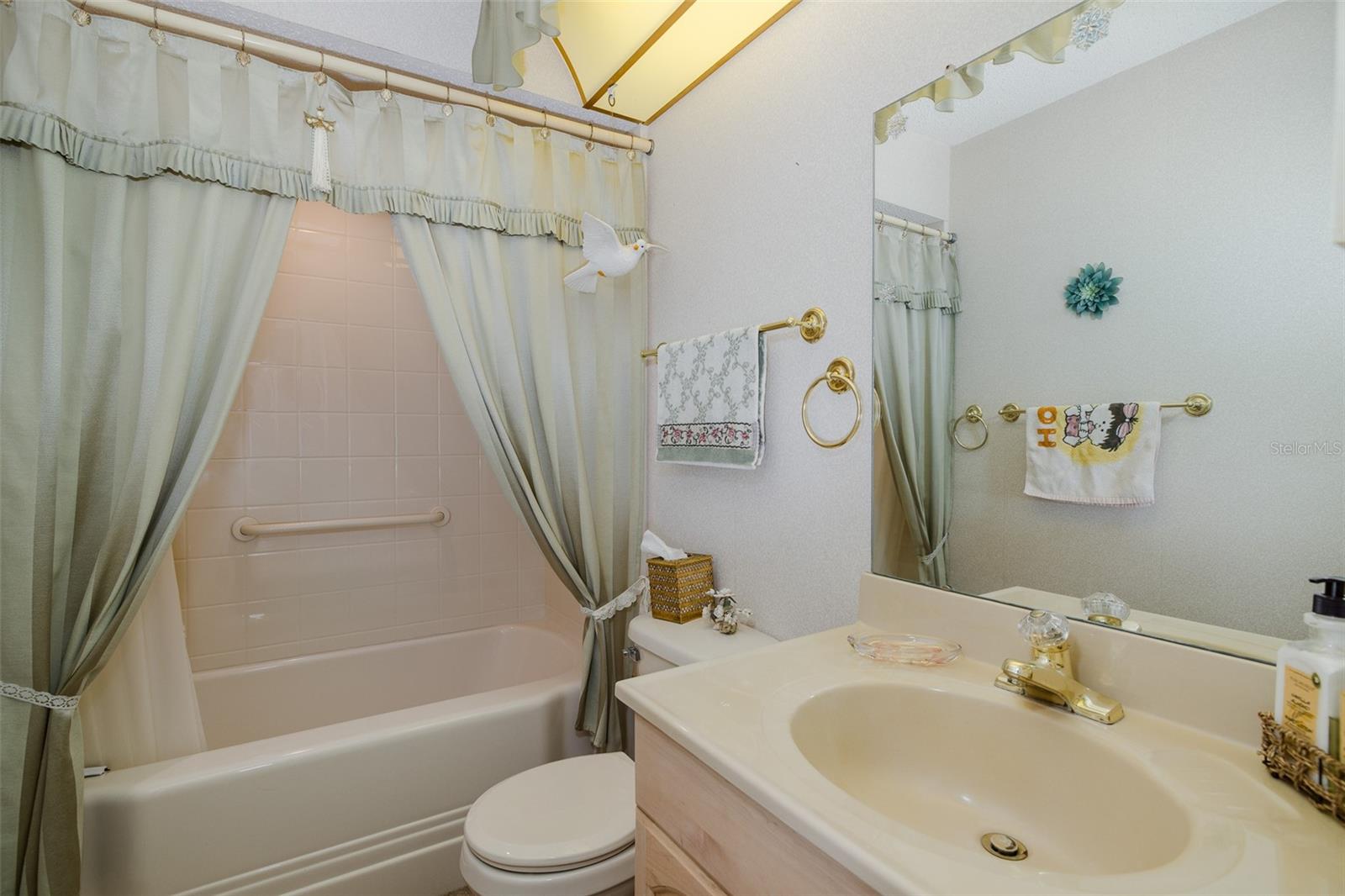 SAN CLEMENTE VILLAGE - Residential Lease